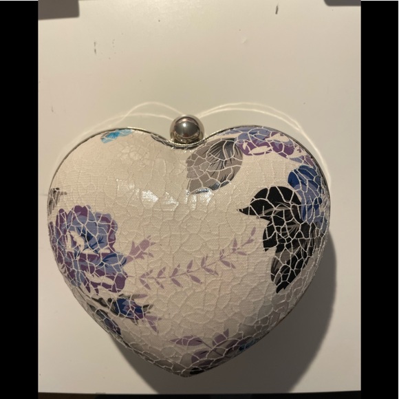 Vintage Clutch - Picture 3 of 5